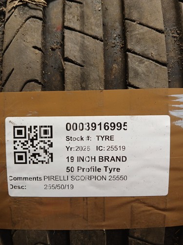 Tyre pirelli scorpion 2555019 - tyre,