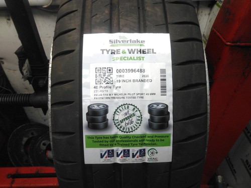 235 r19 96y michelin pilot - 40,